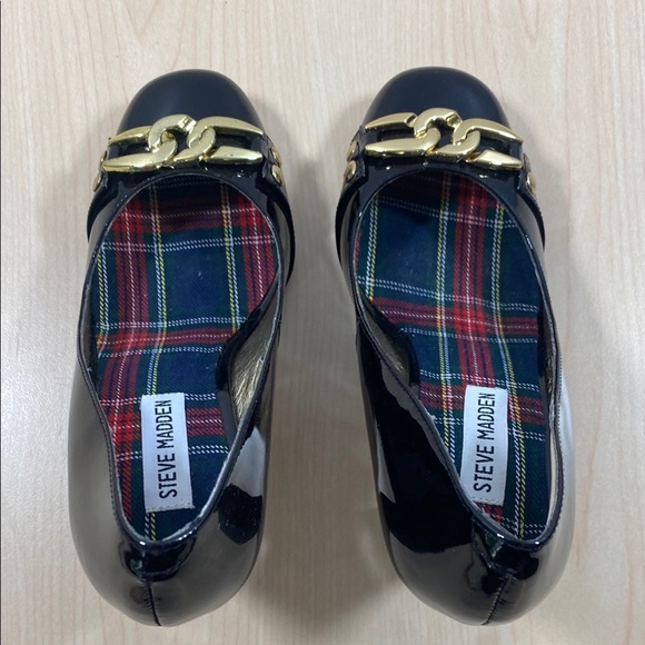 Steve Madden Merri Black Patent Leather Heels with Chain Detail - Picture 4 of 9